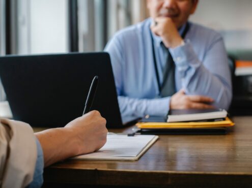 Découvrez nos conseils pour présenter vos intérêts extra-financiers en tant que TIH à une entreprise lors d'un entretien !