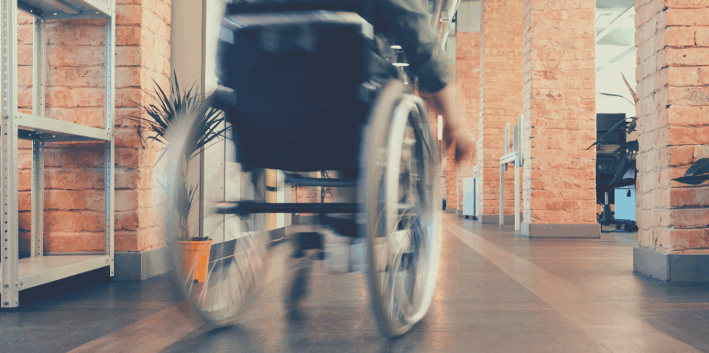 travailleur indépendant handicapé sur son lieu de travail